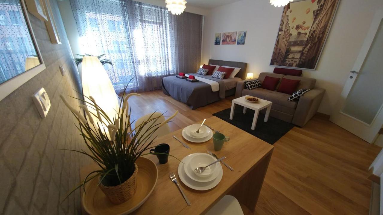 Apartments Delta A Blok - Savada ベオグラード エクステリア 写真